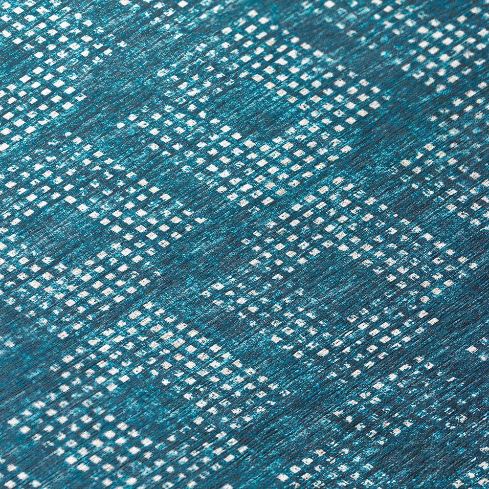 Elaina Blue : Grand (10' x 14') Contemporary Geometric Area Rug in Striking Blue